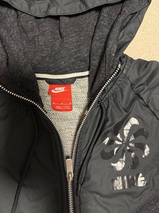 Chaqueta Nike Talla M Negra y Gris