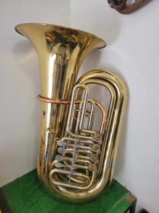 Tuba