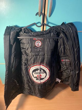 Abrigo Geographical Norway Negro