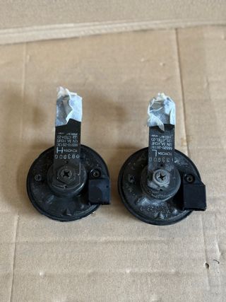 2 Bocinas Toyota J9 land cruiser 90 95