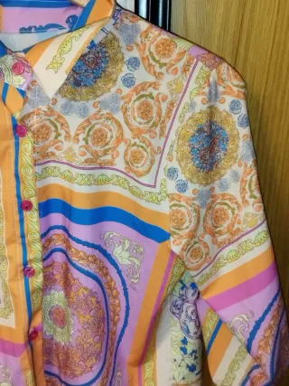 Blusa Anudada Estampado Versace | Talla M