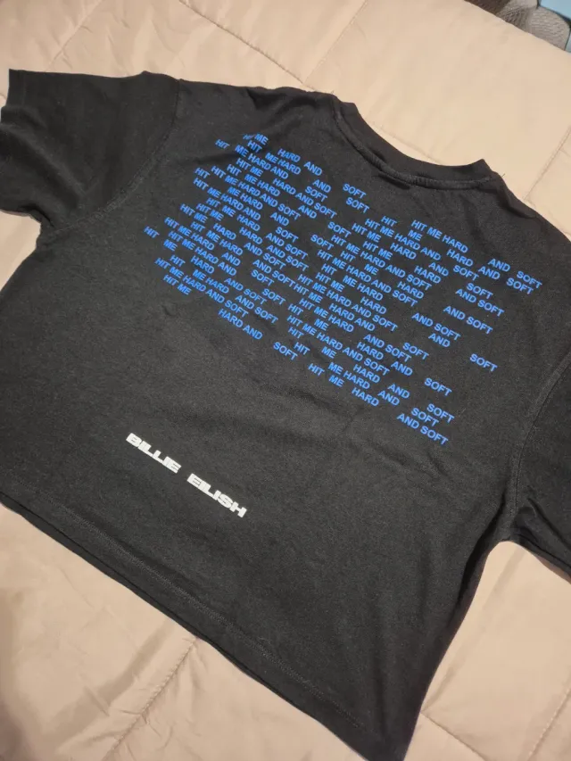 Camiseta Billie Eilish Hit Me Hard and Soft
