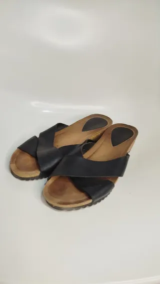 Sandalias de cuña negras