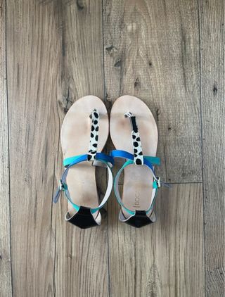 Sandalias planas piel estampado animal