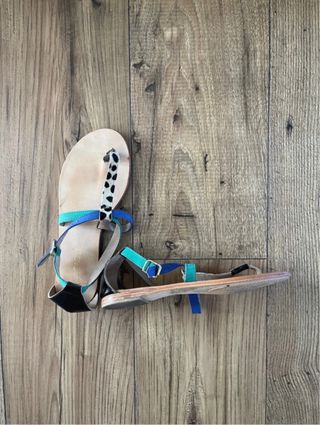 Sandalias planas piel estampado animal