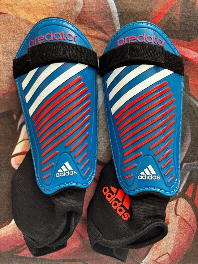 Espinilleras Adidas Predator Azul