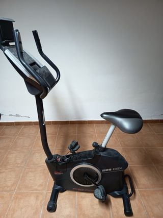 Bicicleta Estática Pro-Form 225 CSX
