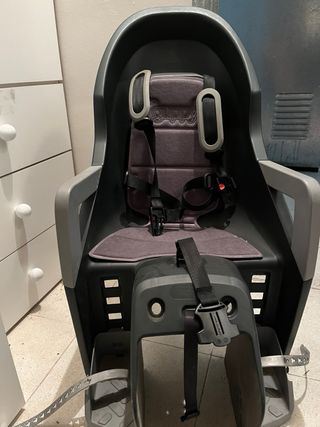 Silla porta bebé para bicicleta. Marca Polisport