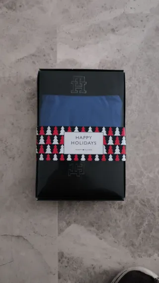 Pack Tommy Hilfiger Calzoncillo y Calcetines M