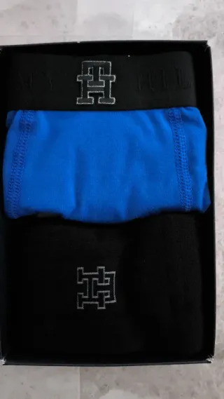 Pack Tommy Hilfiger Calzoncillo y Calcetines M