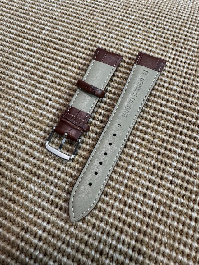 Correa de 22mm en piel marrón. Nueva a estrenar