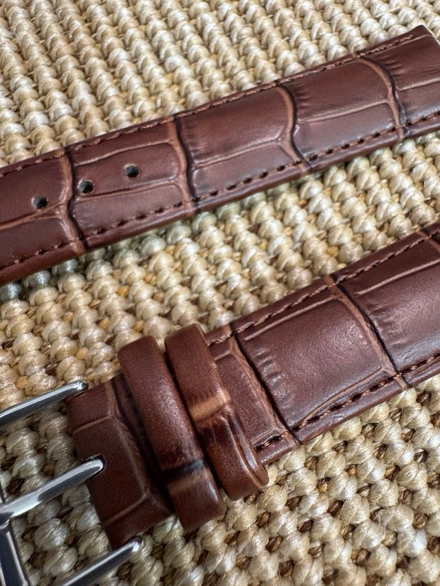 Correa de 22mm en piel marrón. Nueva a estrenar