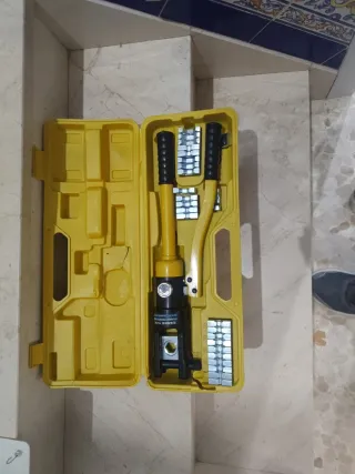 Herramienta crimpadora hidráulica