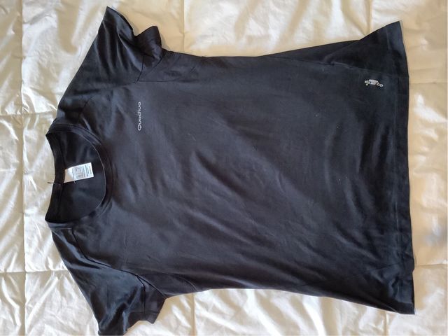 Camiseta técnica Quechua negra