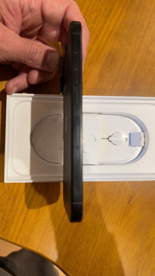 iPhone 16 Pro Impecable Poco Uso.