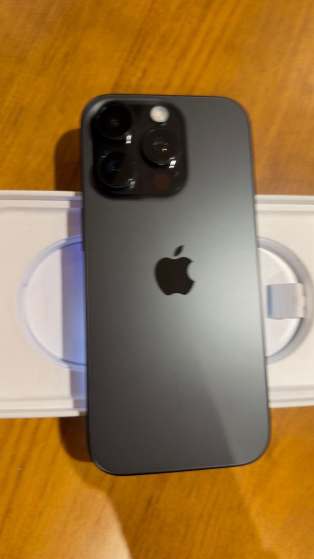 iPhone 16 Pro Impecable Poco Uso.