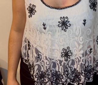 Vestido blanco y negro con encaje