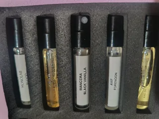 Cofanetto 10 miniature profumi nicchia NUOVI