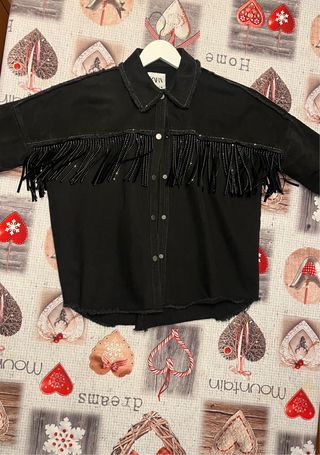 Chaqueta Zara negra flecos brillantes