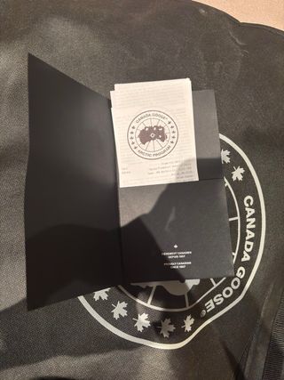 Canada Goose Mystique Parka Negra Sin Abrir