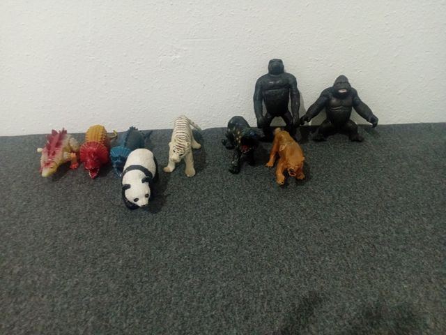 Set di figure di animali selvatici