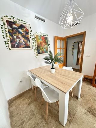 Mesa Comedor y 4 Sillas