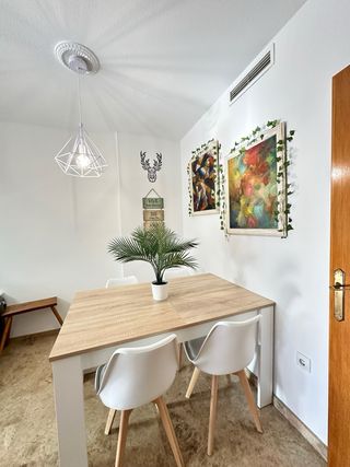 Mesa Comedor y 4 Sillas