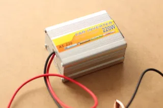 Inversor de Corriente 220W DC a AC