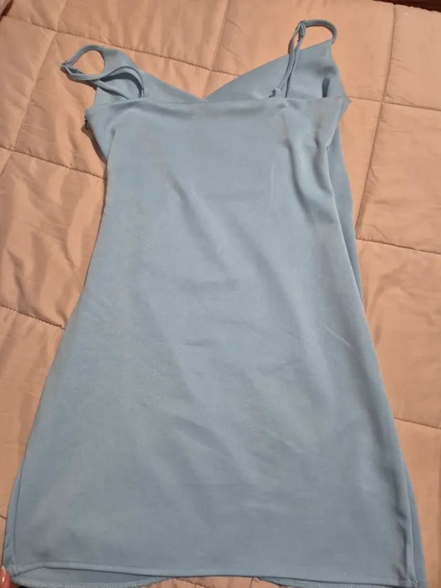 Vestido azul de fiesta con fruncido