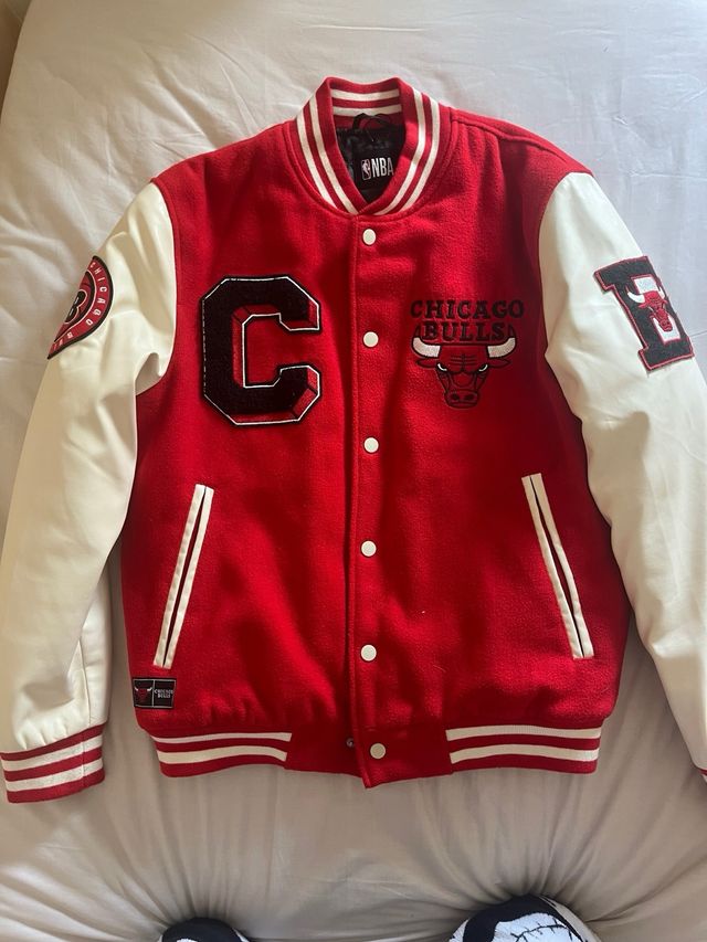 Chaqueta Chicago Bulls Roja y Crema Talla S