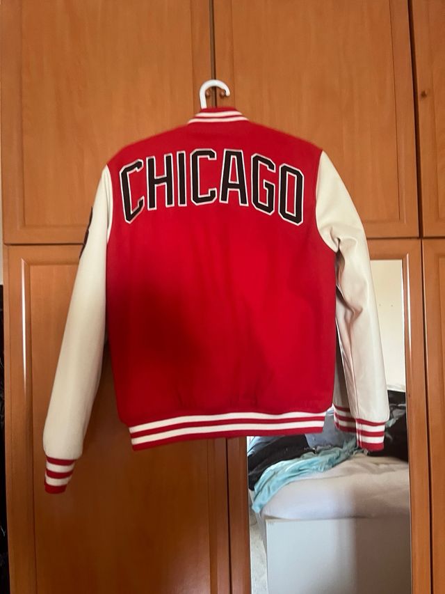 Chaqueta Chicago Bulls Roja y Crema Talla S