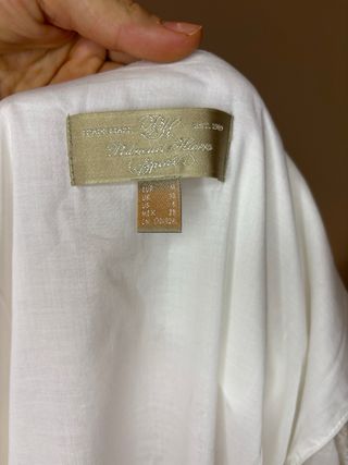 Vestido blanco con encaje de Pedro Del Hierro