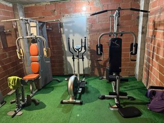 Máquina de gimnasio multifunción