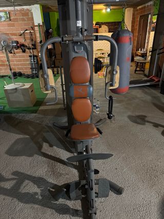 Máquina de gimnasio multifunción
