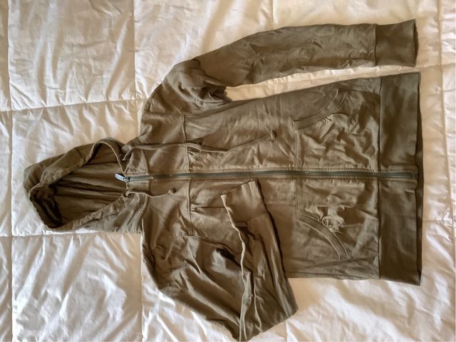 Sudadera verde de algodón con capucha