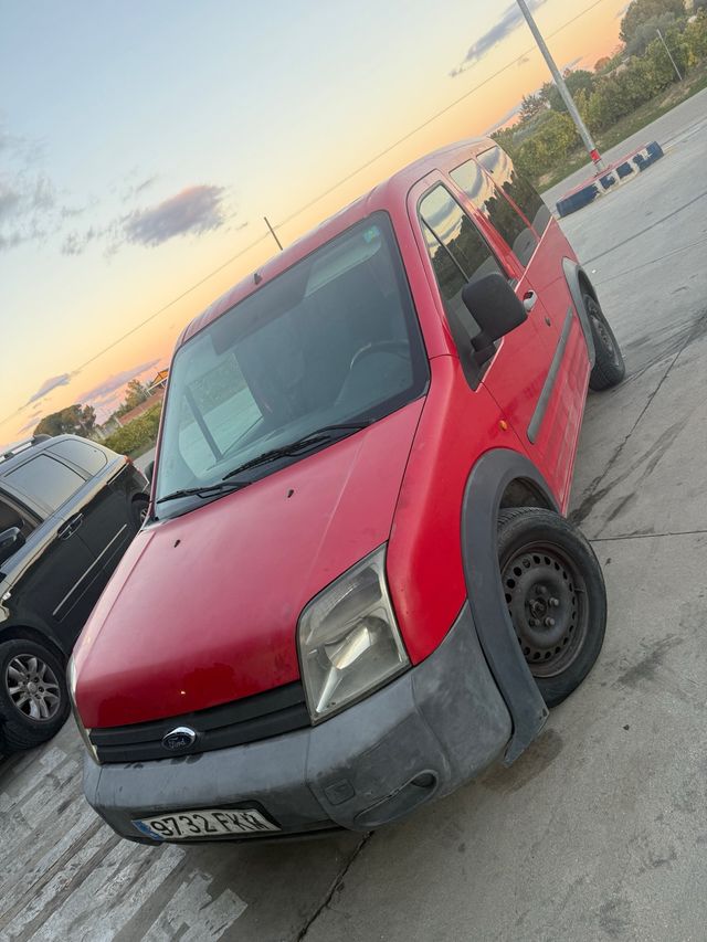 ALQUILER FORD TOURNEO 2007