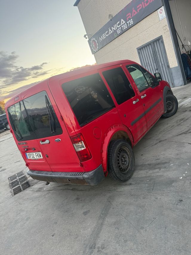 ALQUILER FORD TOURNEO 2007