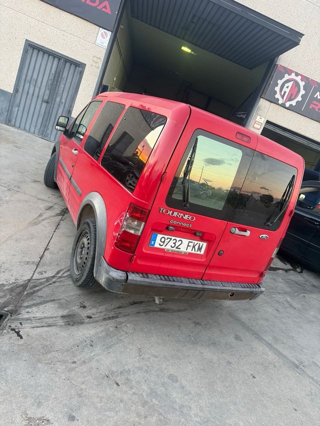 ALQUILER FORD TOURNEO 2007