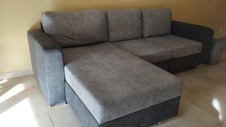 Sofá Cama Cinza com Arrumação