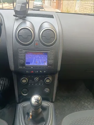 Nissan Qashqai+2 2010