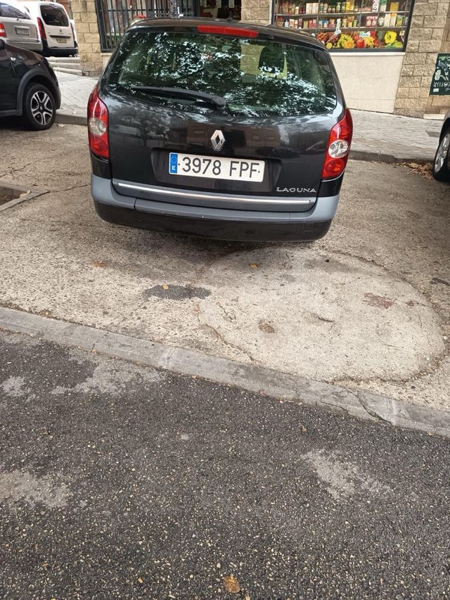 ALQUILER RENAULT LAGUNA