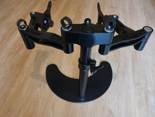 Suporte duplo para monitores