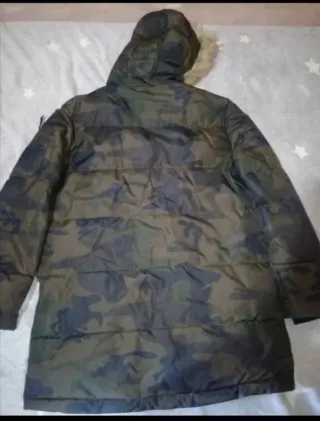 Abrigo camuflaje militar Primark Talla L
