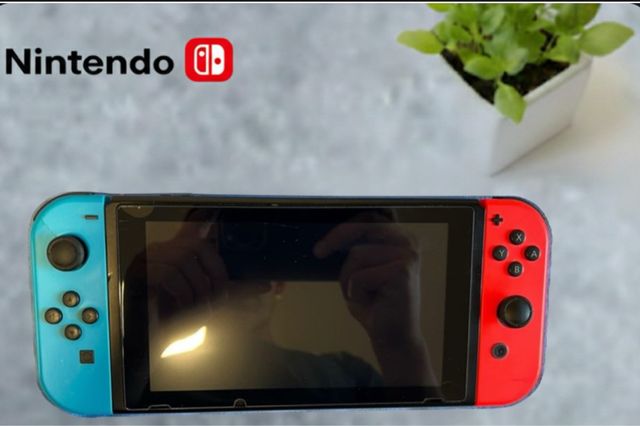 Nintendo Switch con accessori e 3 giochi