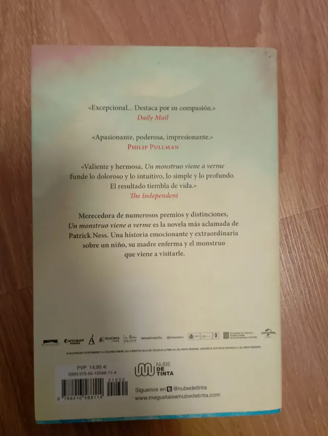 Libro : Un monstruo viene a verme.
