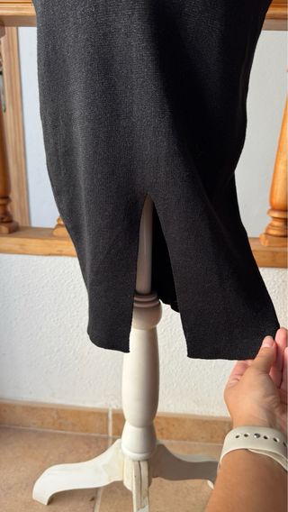 Vestido midi negro con cordones