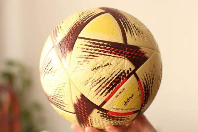 Balón de fútbol.