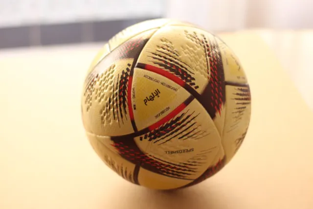 Balón de fútbol.