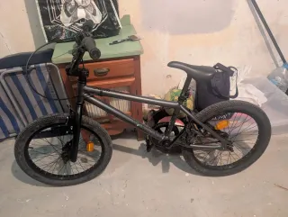 Bicicleta BMX B'TWIN Wipe 100