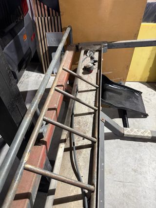 Portamotos trasero para camión